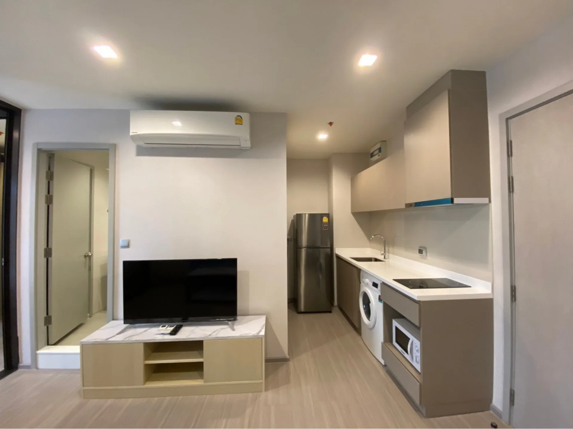 Property photos for Life Sukhumvit 62