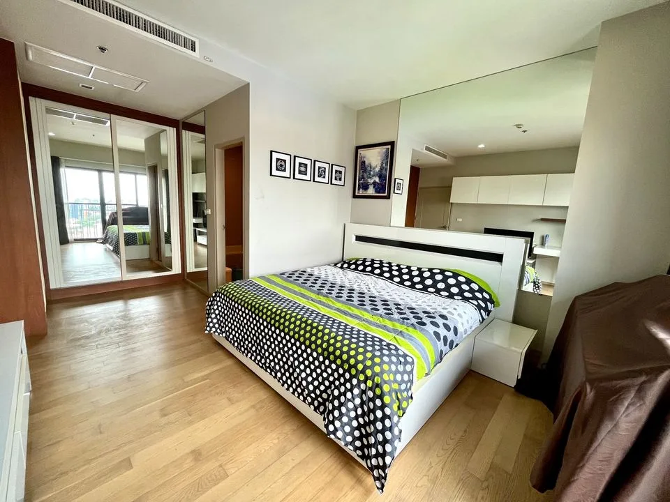Property photos for Noble Reveal