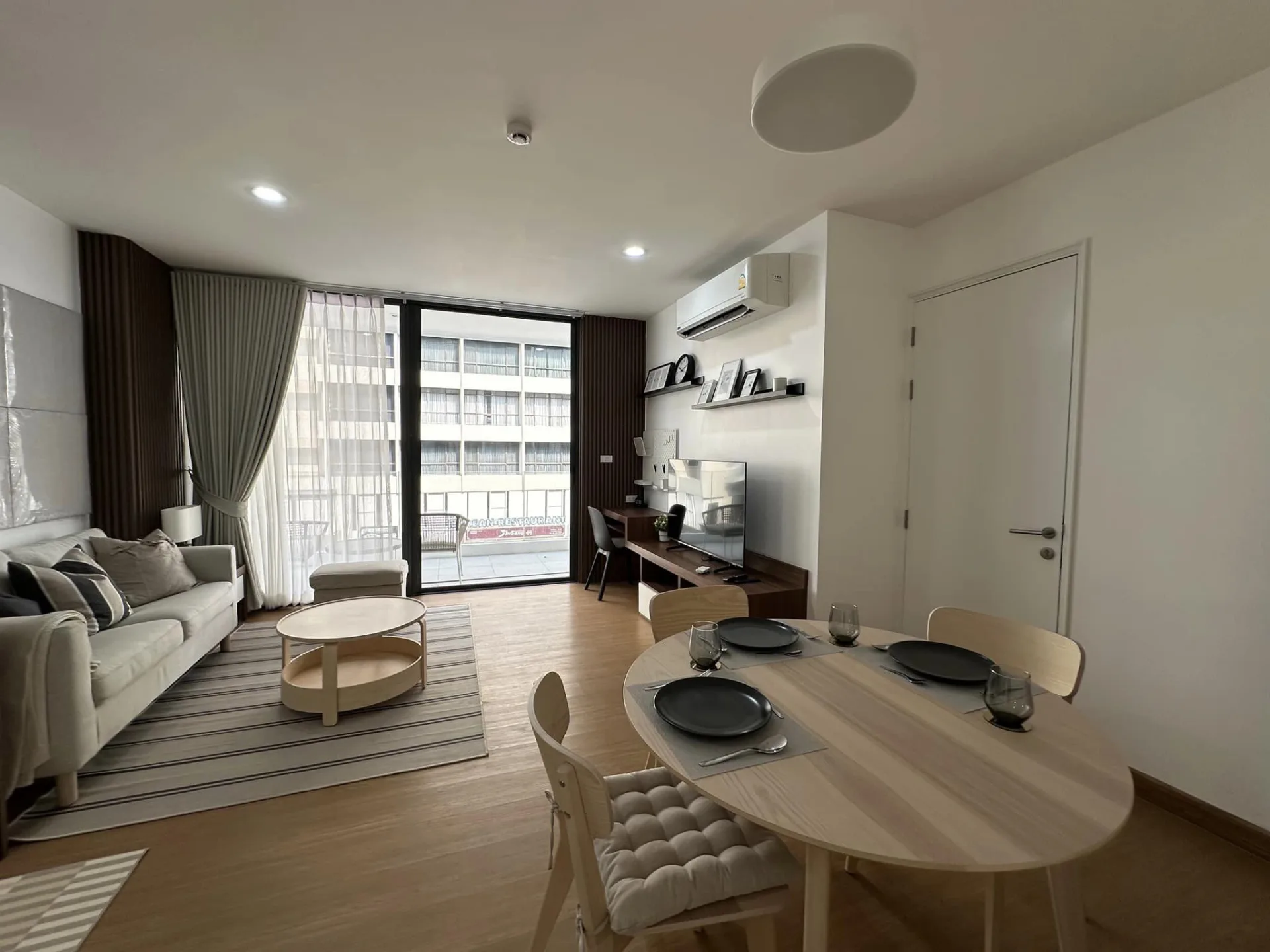 Property photos for 6th Avenue Sukhumvit 15