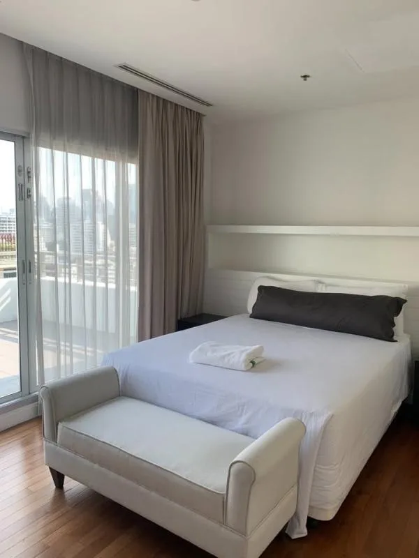 Property photos for Royal Residence Park