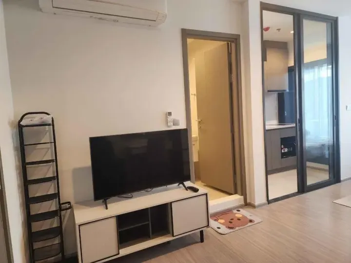 Property photos for Life Asoke Hype