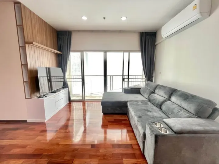Property photos for Noble Ora
