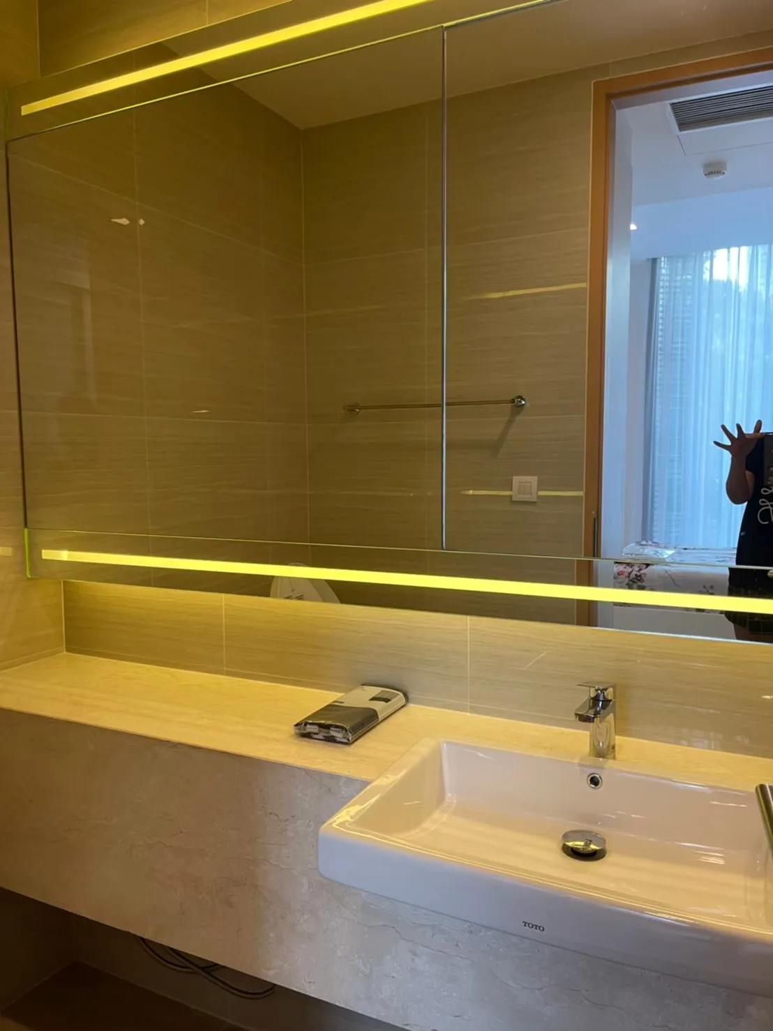 Property photos for Noble BE 33