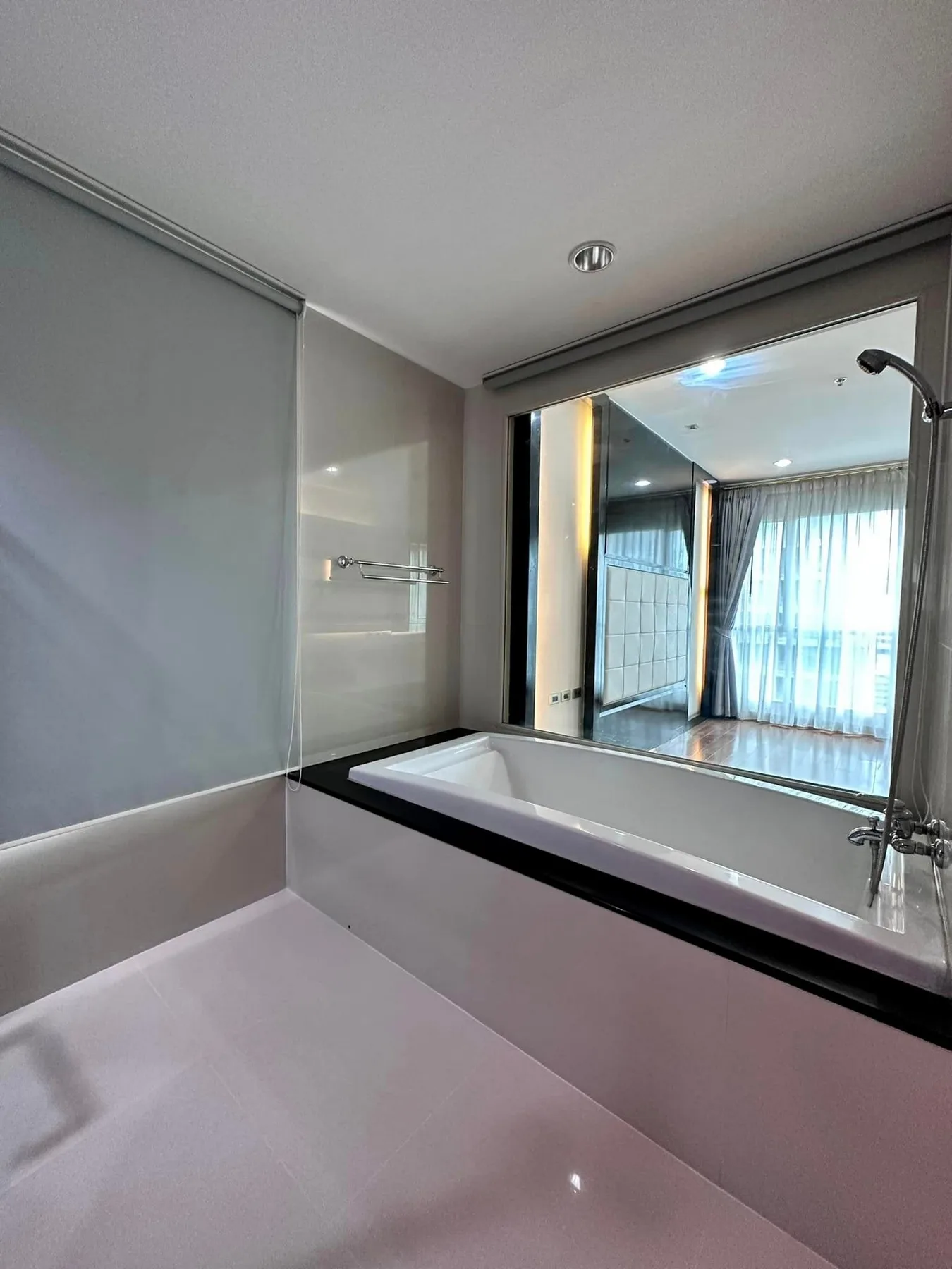 Property photos for The Address Chidlom