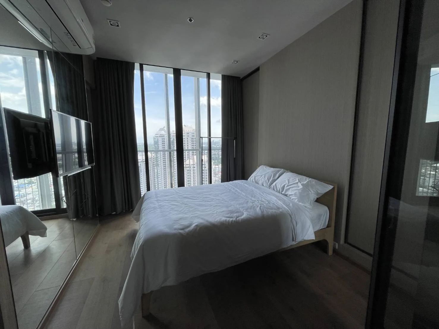 Property photos for Park Origin Phromphong