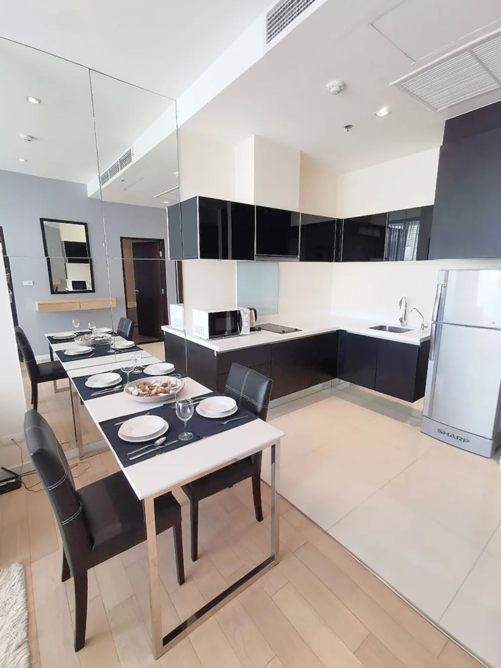 Property photos for Eight Thonglor Residence