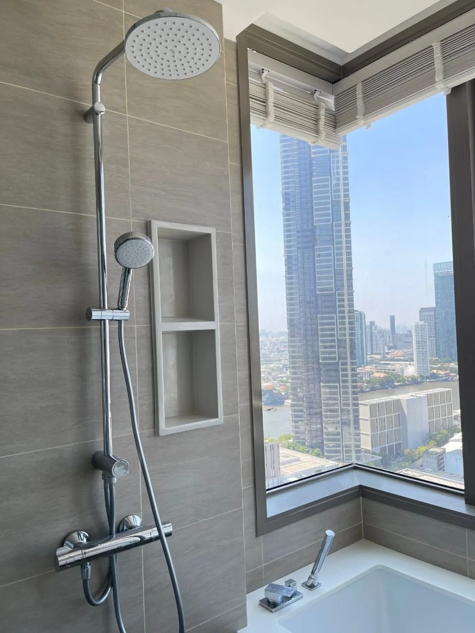 Property photos for Rhythm Charoenkrung Pavillion