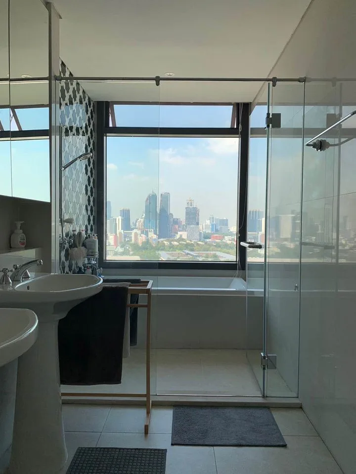 Property photos for Aguston Sukhumvit 22