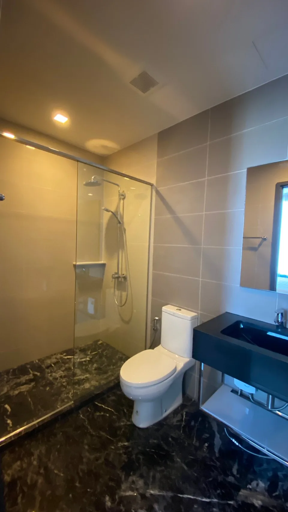 Property photos for Edge Sukhumvit 23