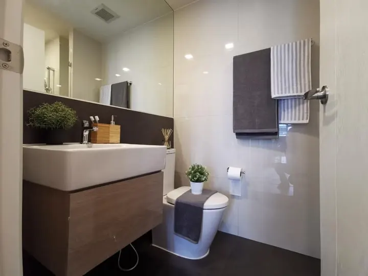 Property photos for Chambers On - nut Station