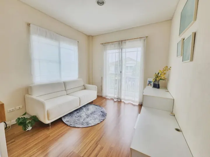 Property photos for Manthana Onnut-wongwaen 2
