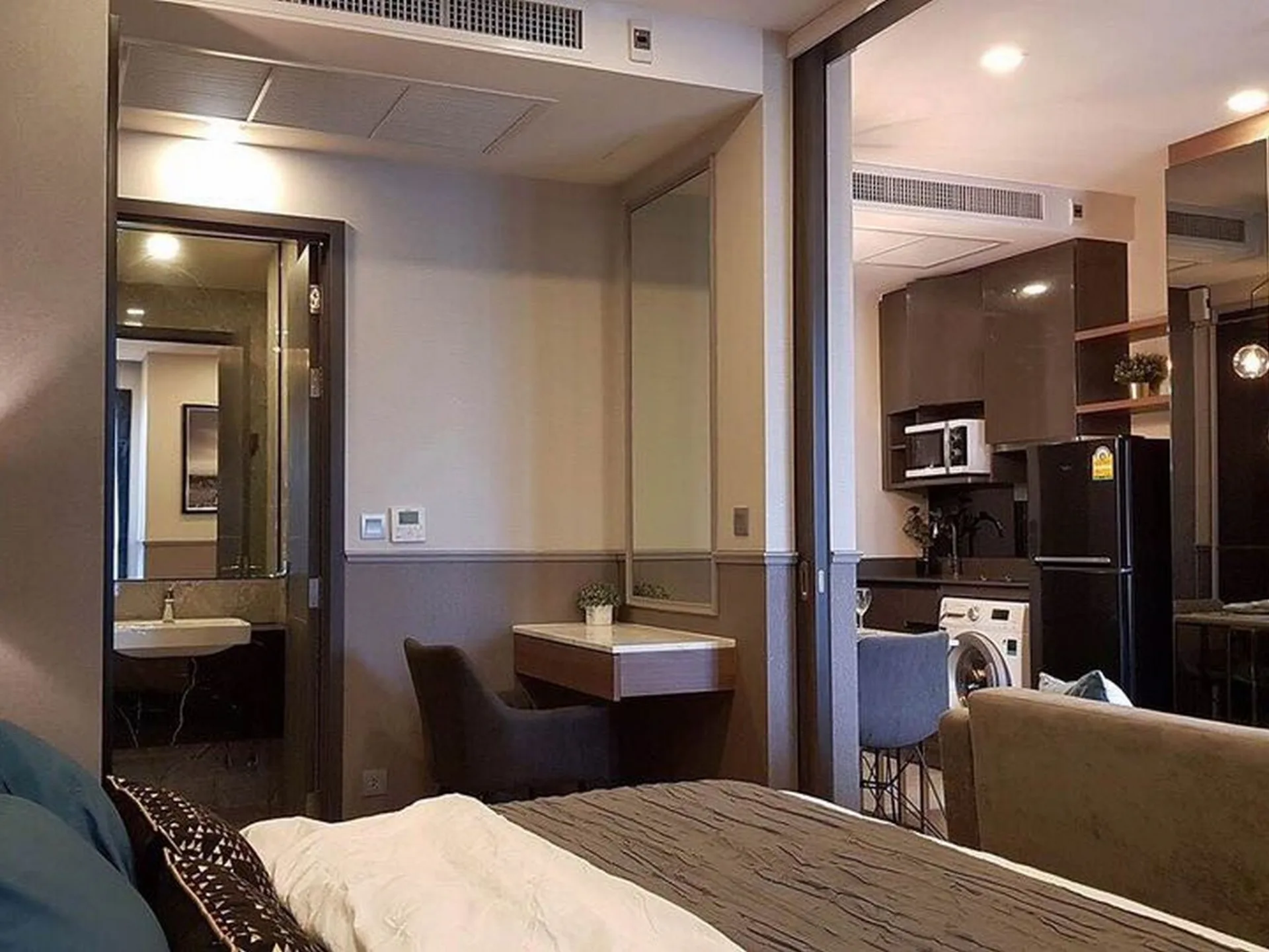 Property photos for Ashton Asoke