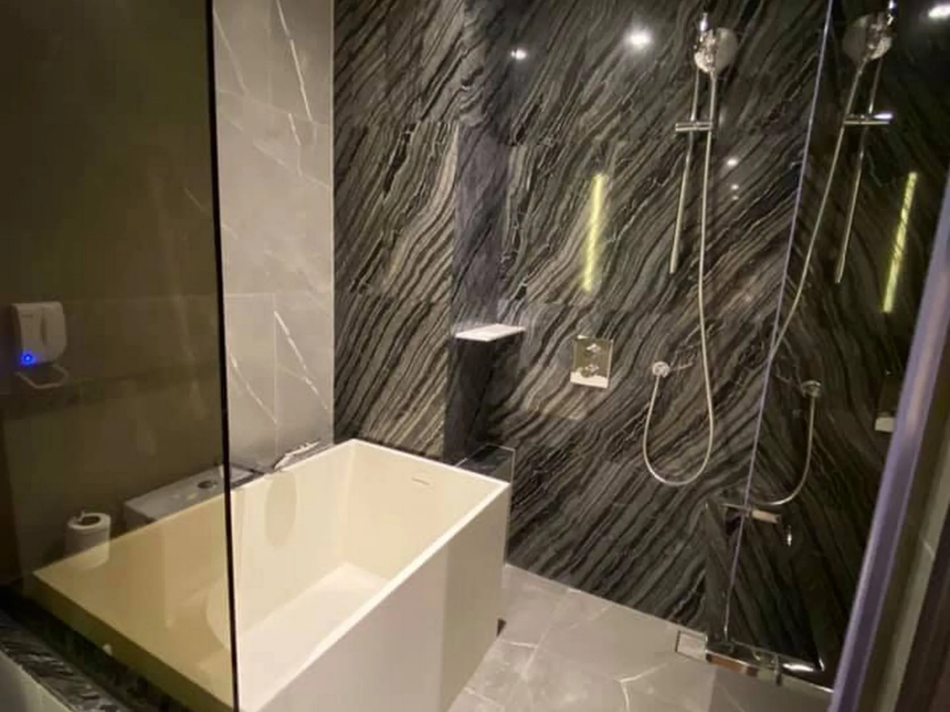 Property photos for The Reserve Sukhumvit 61