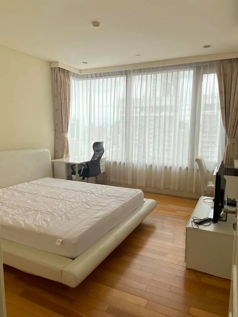 Property photos for Aguston Sukhumvit 22