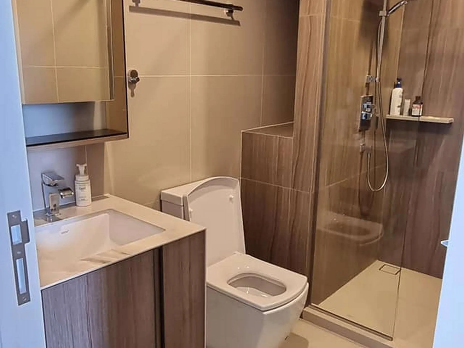 Property photos for THE LINE Phahol - Pradipat