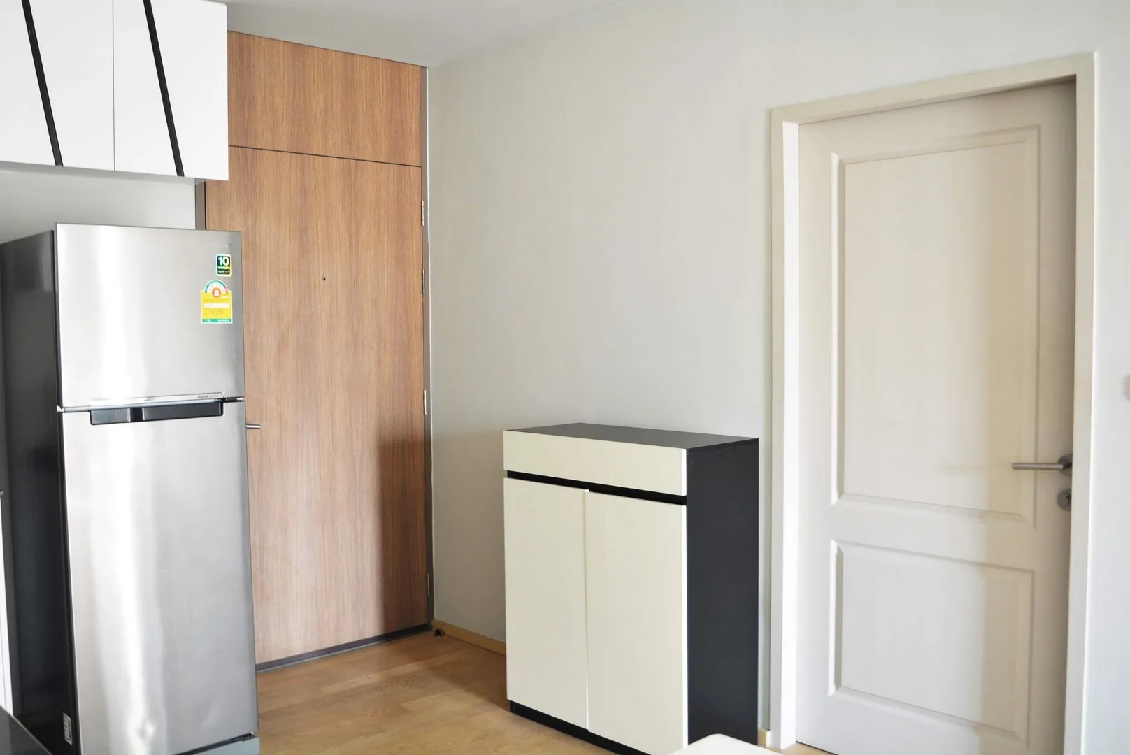 Property photos for Noble Refine