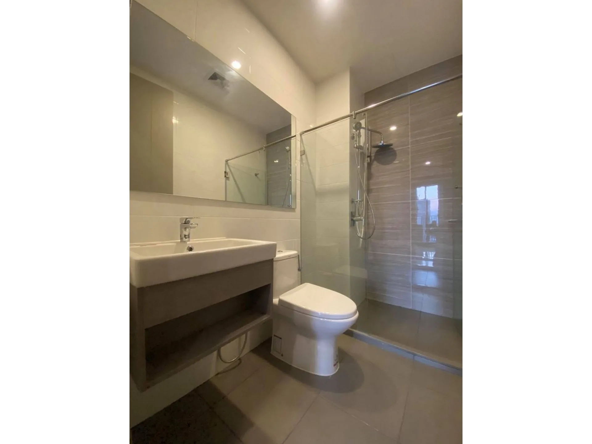 Property photos for Knightsbridge Prime Onnut