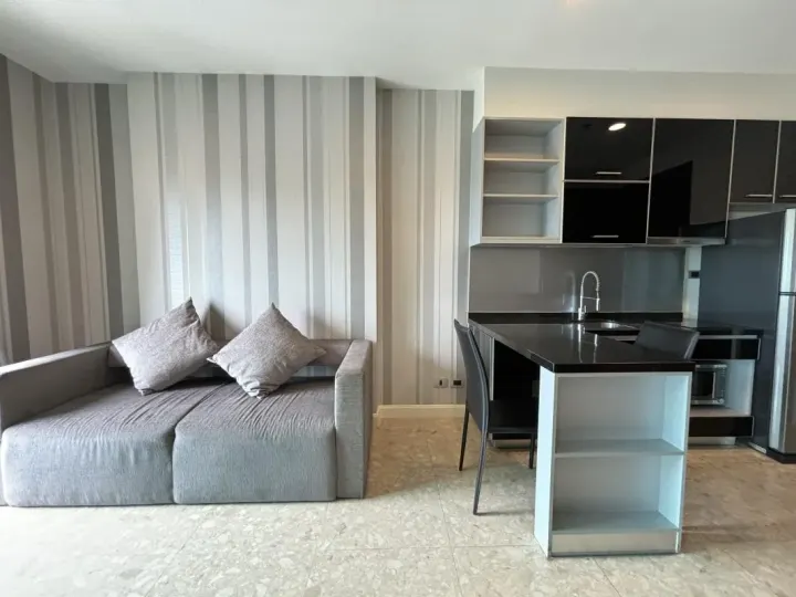 Property photos for The Crest Sukhumvit 34