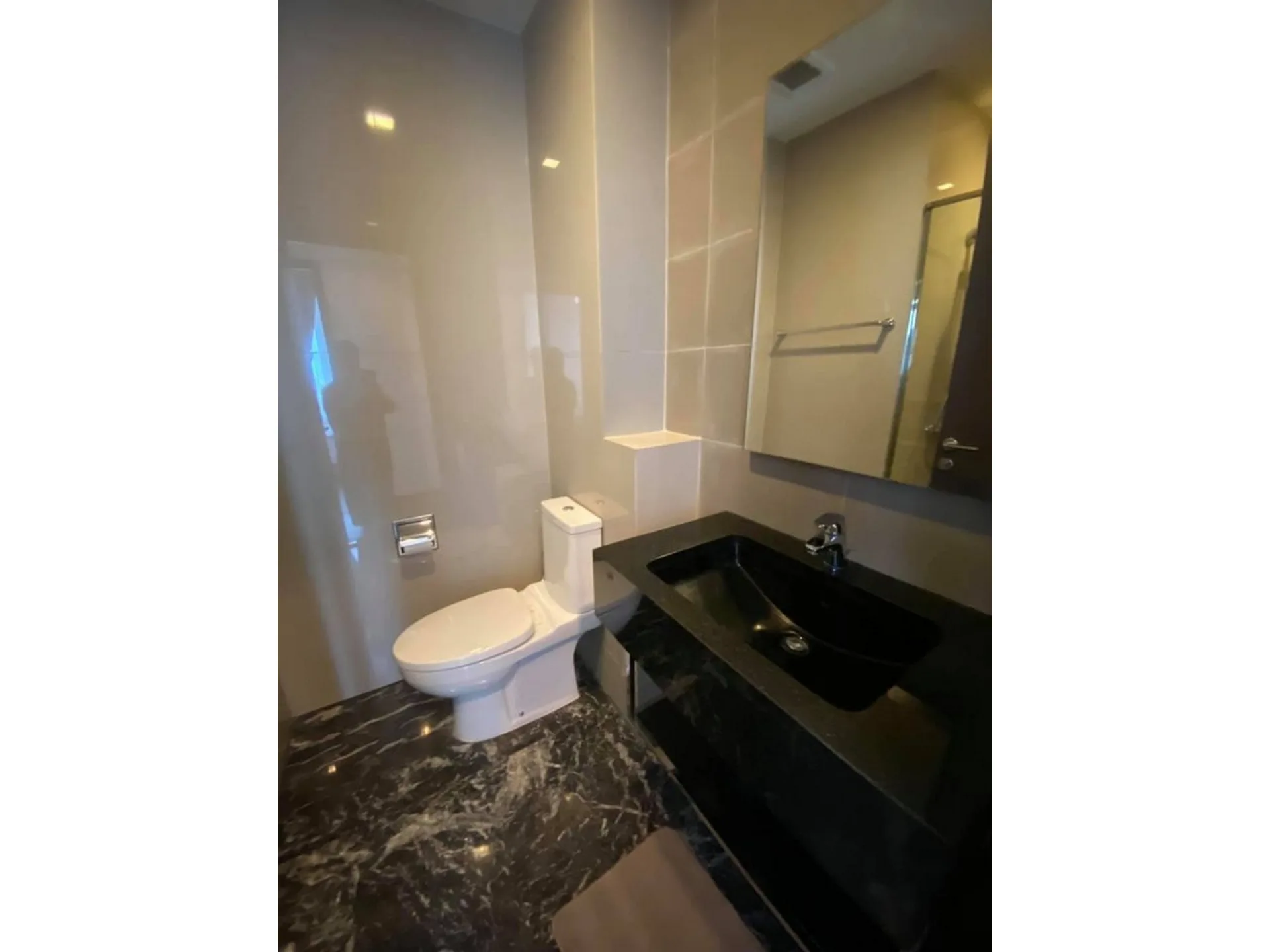 Property photos for Edge Sukhumvit 23