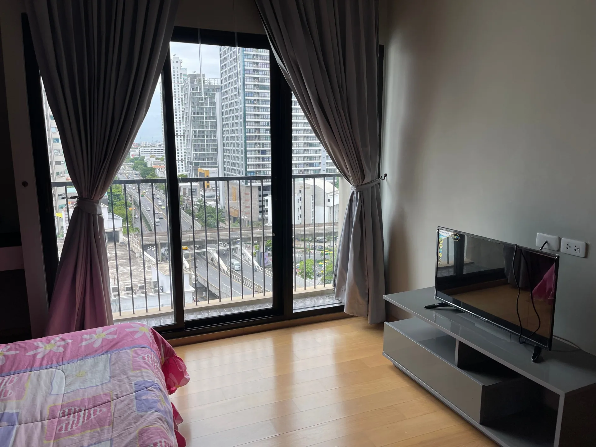 Property photos for Noble Revent