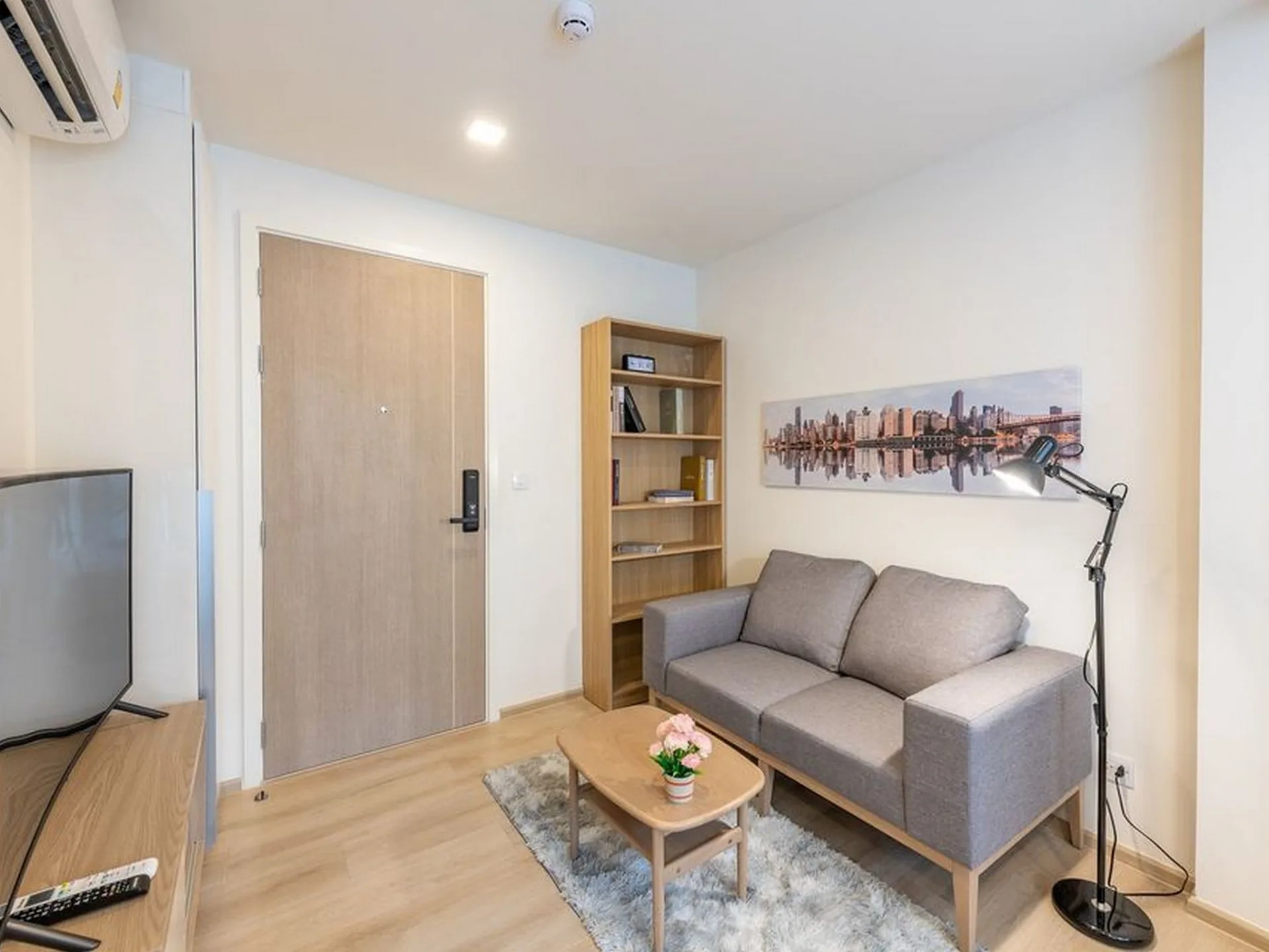 Property photos for Chambers On - nut Station