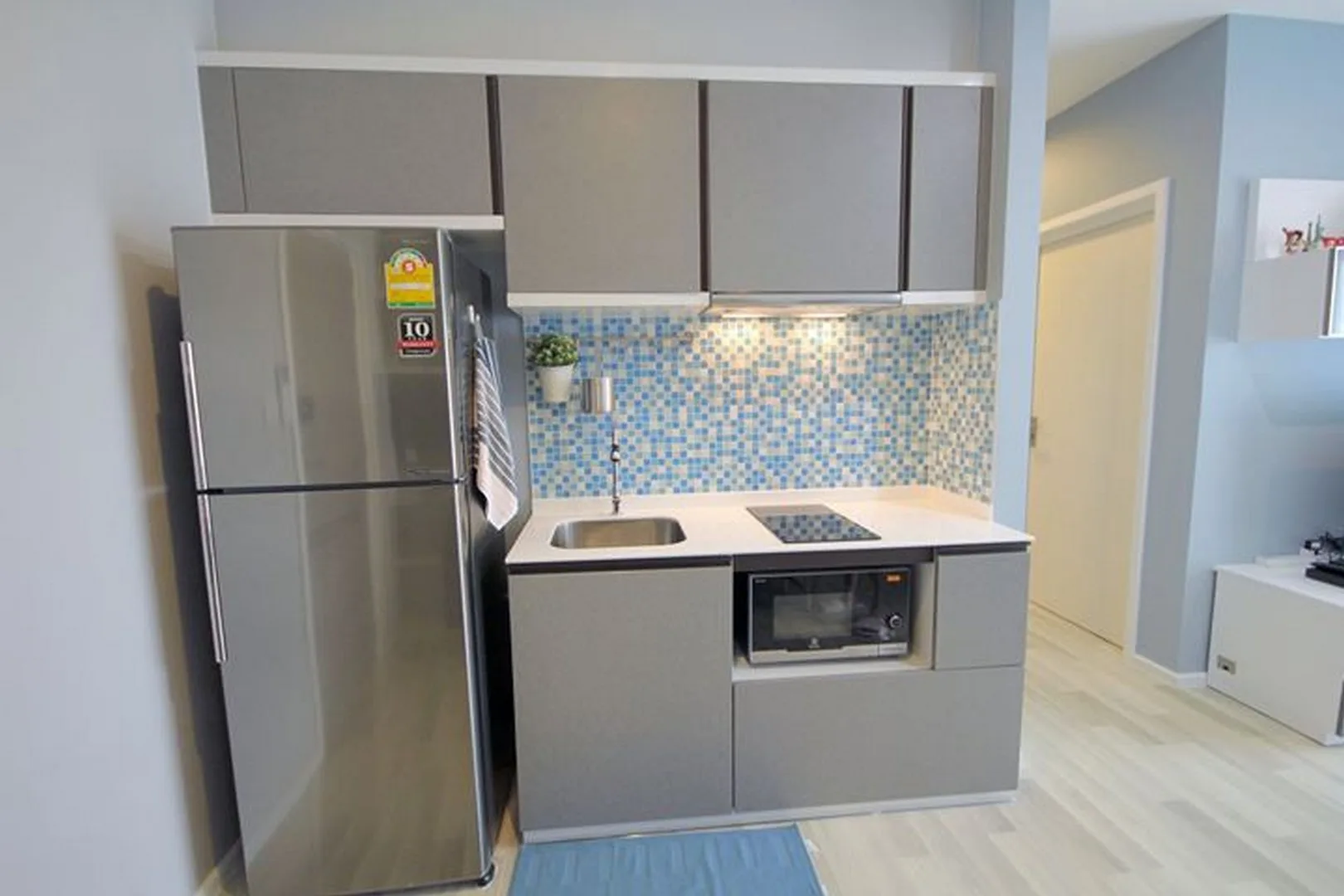 Property photos for The Key Sathorn - Charoenraj