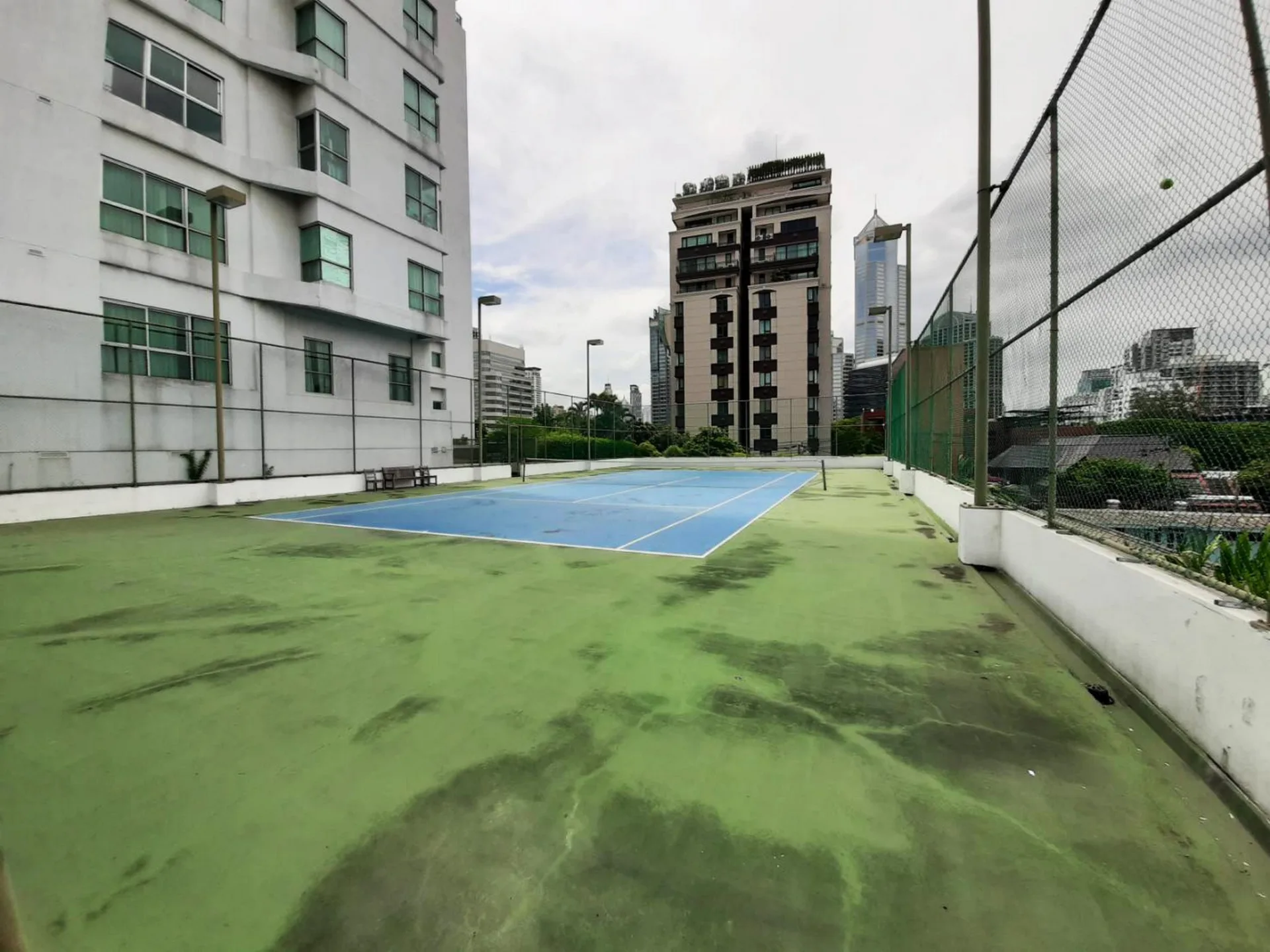 Property photos for Royal Residence Park