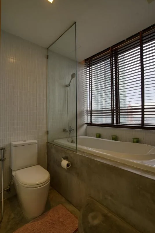Property photos for Lake Avenue 16