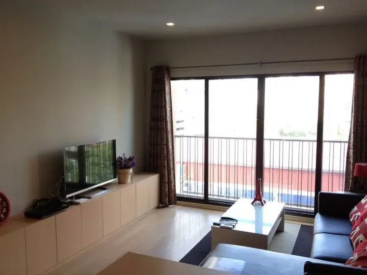Property photos for Noble Refine