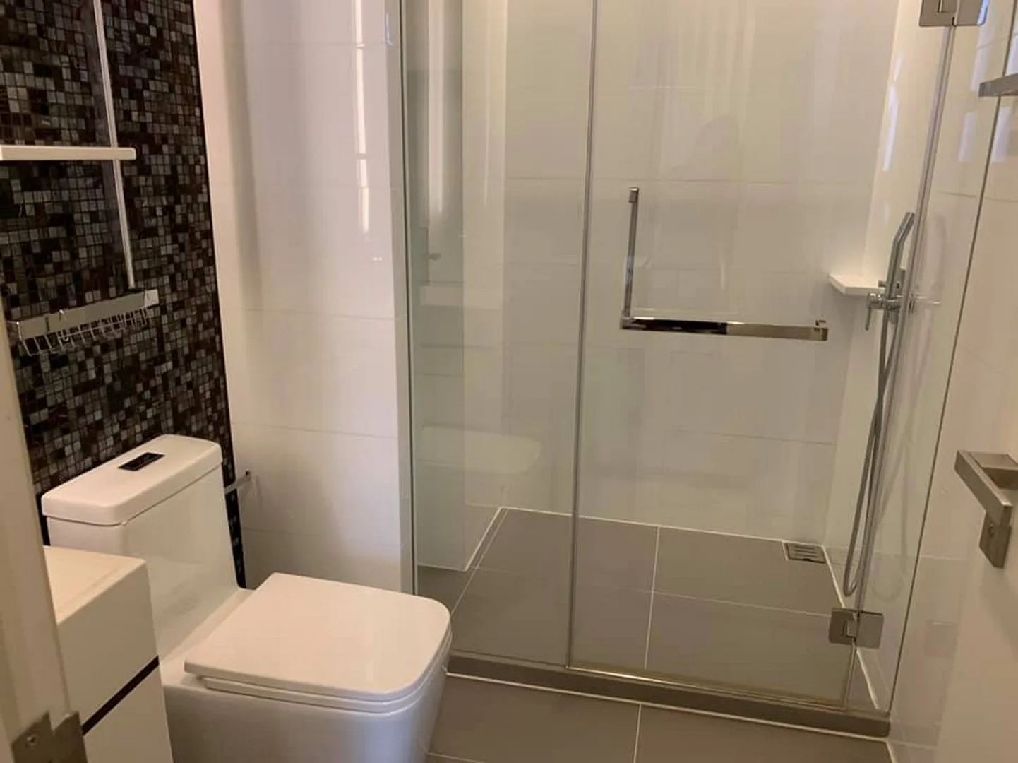 Property photos for The Room Sukhumvit 69