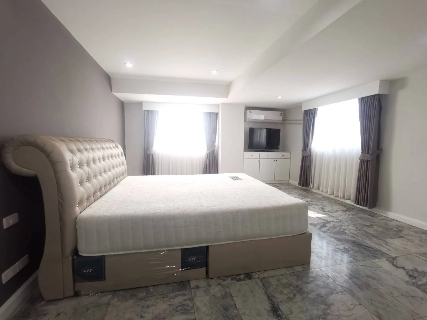 Property photos for Royal Castle