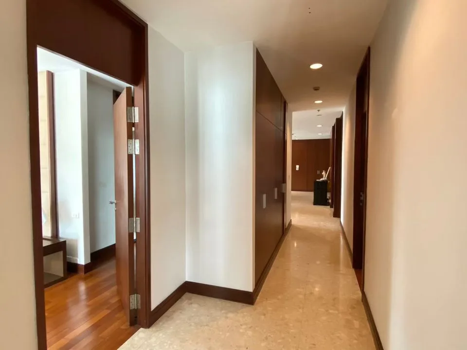 Property photos for Royal Residence Park