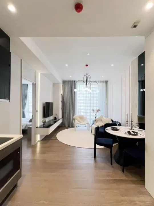Property photos for Muniq Langsuan