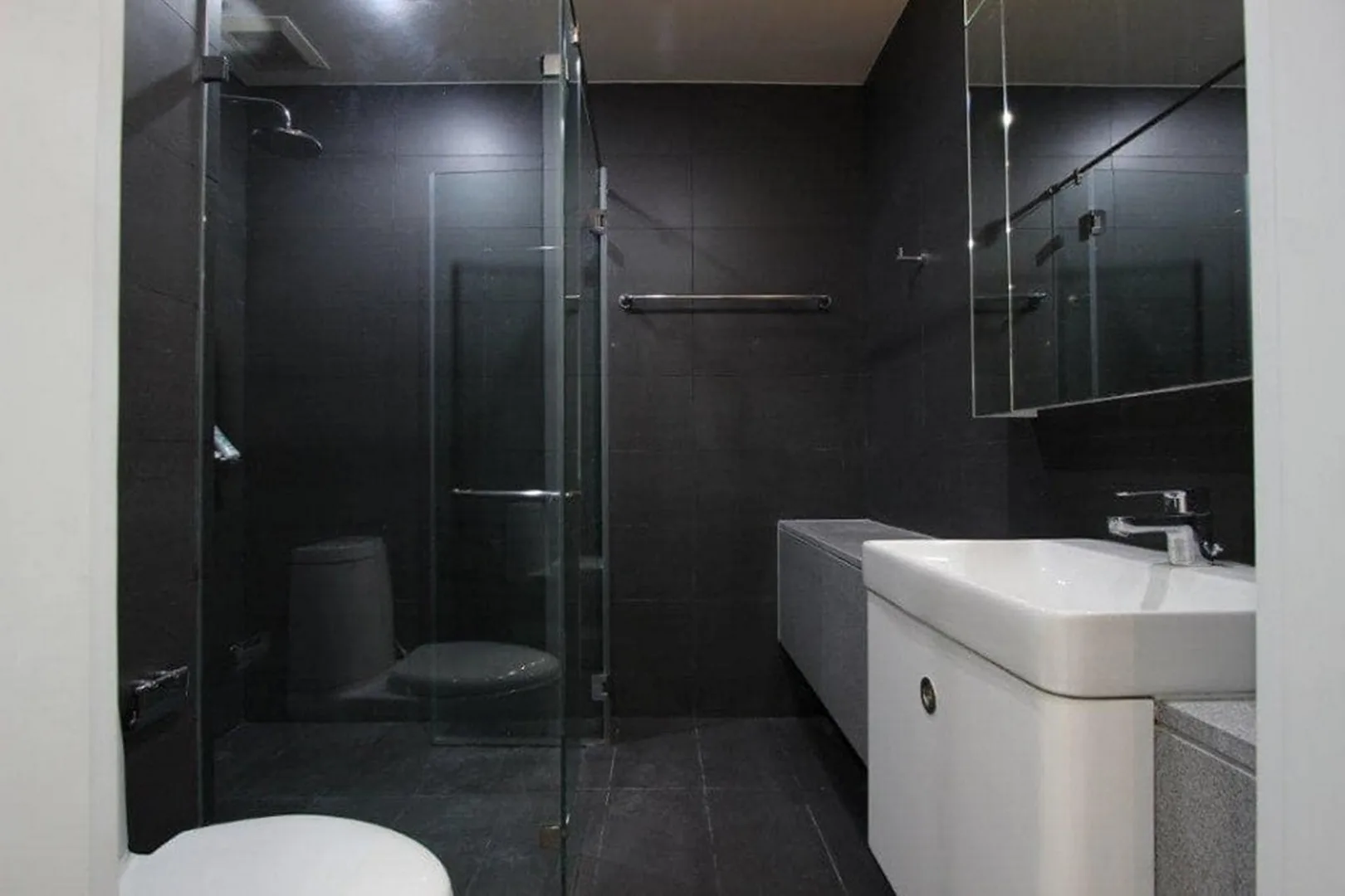 Property photos for The Crest Sukhumvit 34