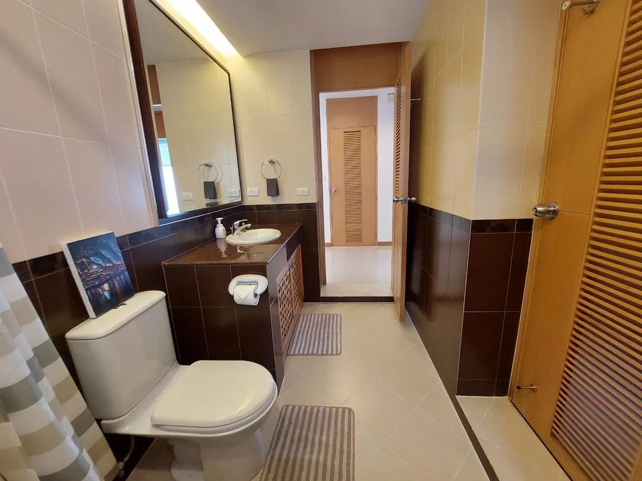 Property photos for Esmeralda Apartments