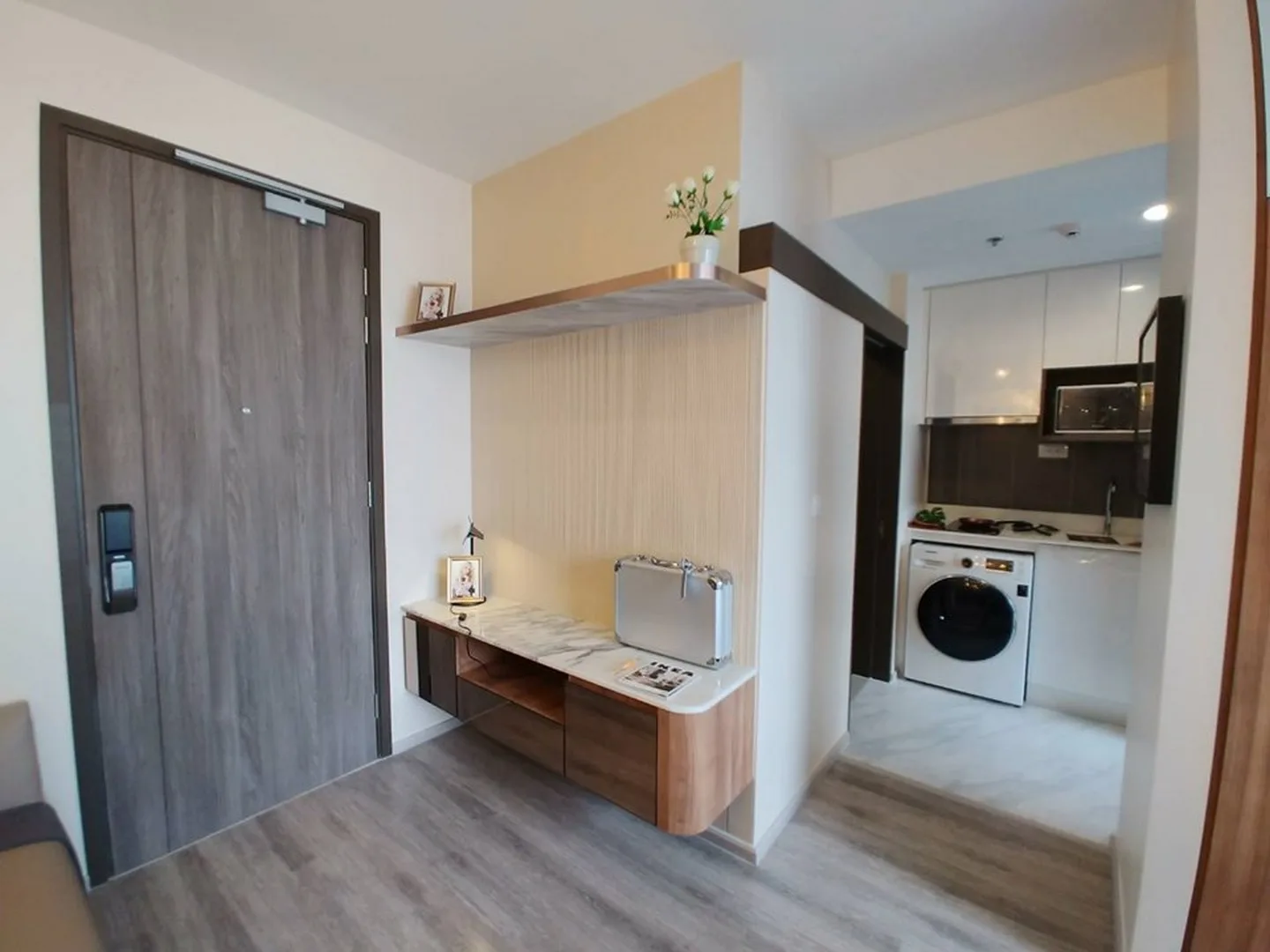 Property photos for Ideo Mobi Asoke