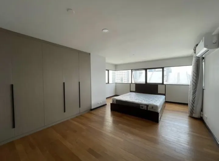 Property photos for Sathorn Gardens
