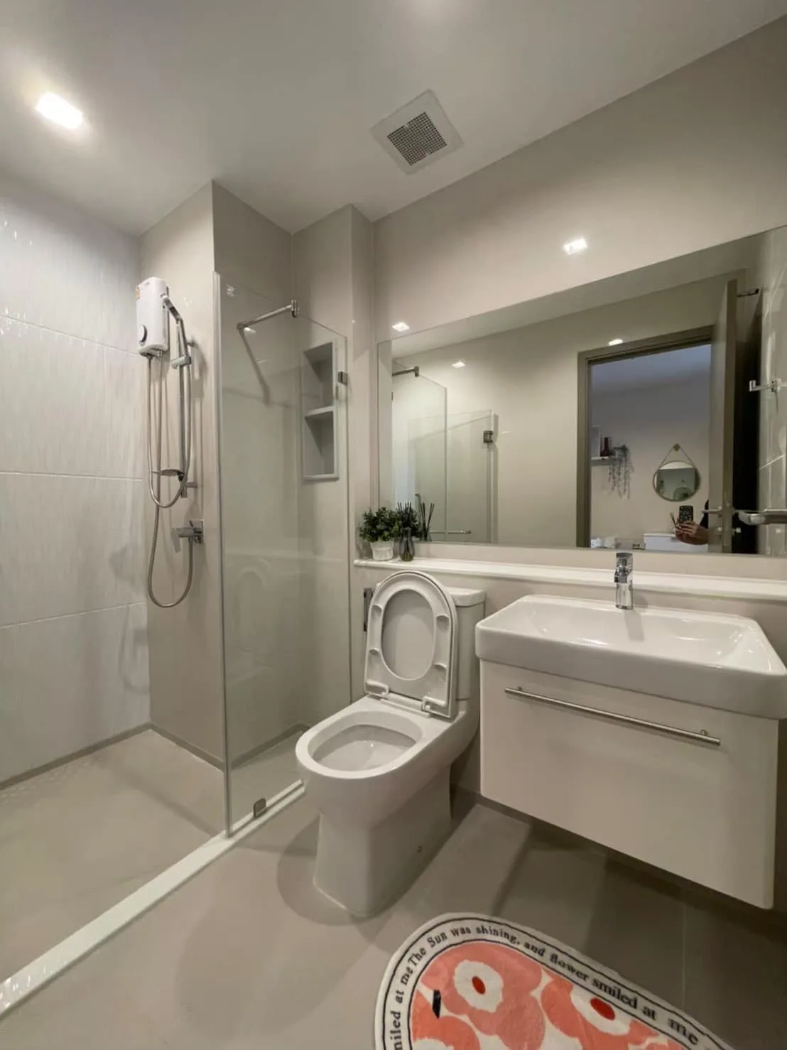 Property photos for Life Asoke Hype