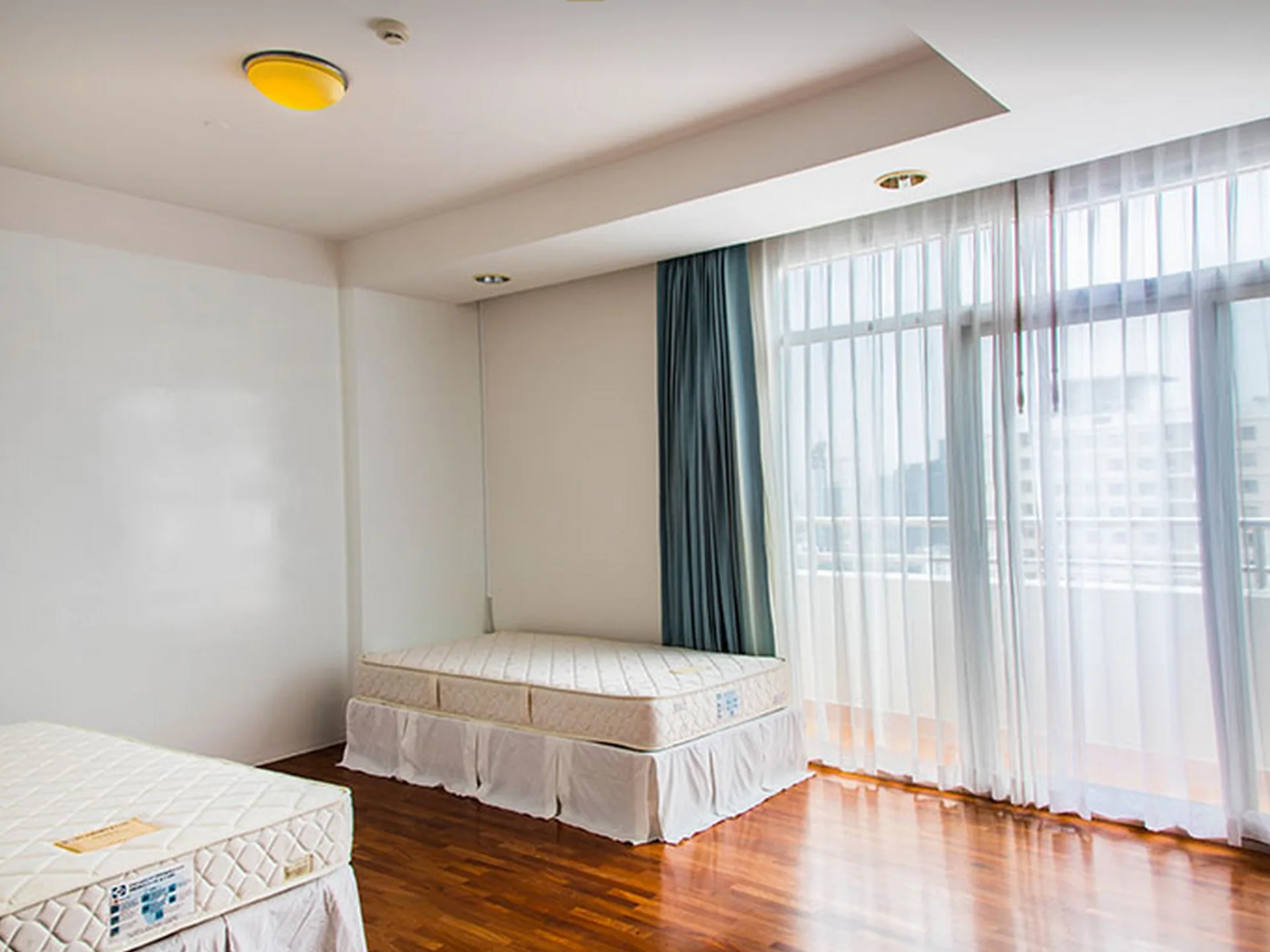 Property photos for Krungthep Thani Tower