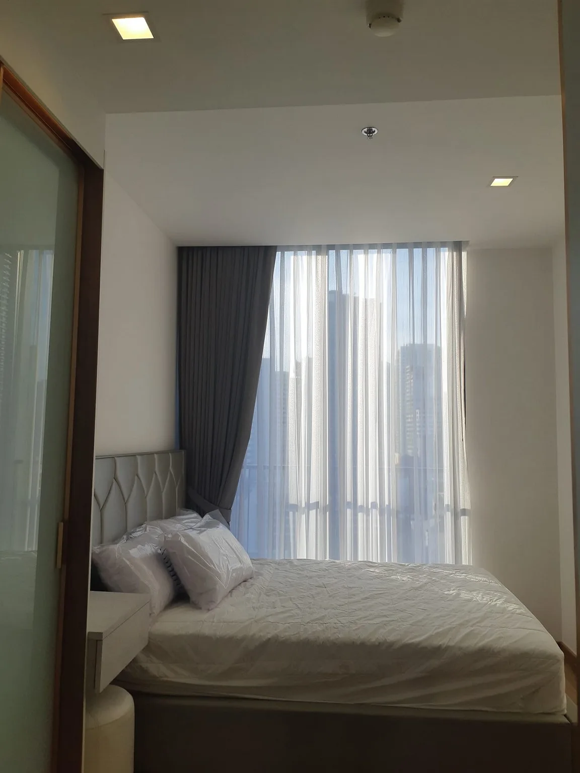 Property photos for Noble BE 33