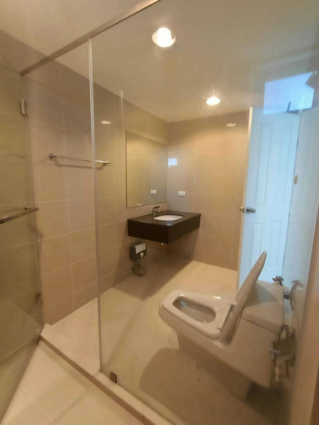 Property photos for Belle Grand Rama 9