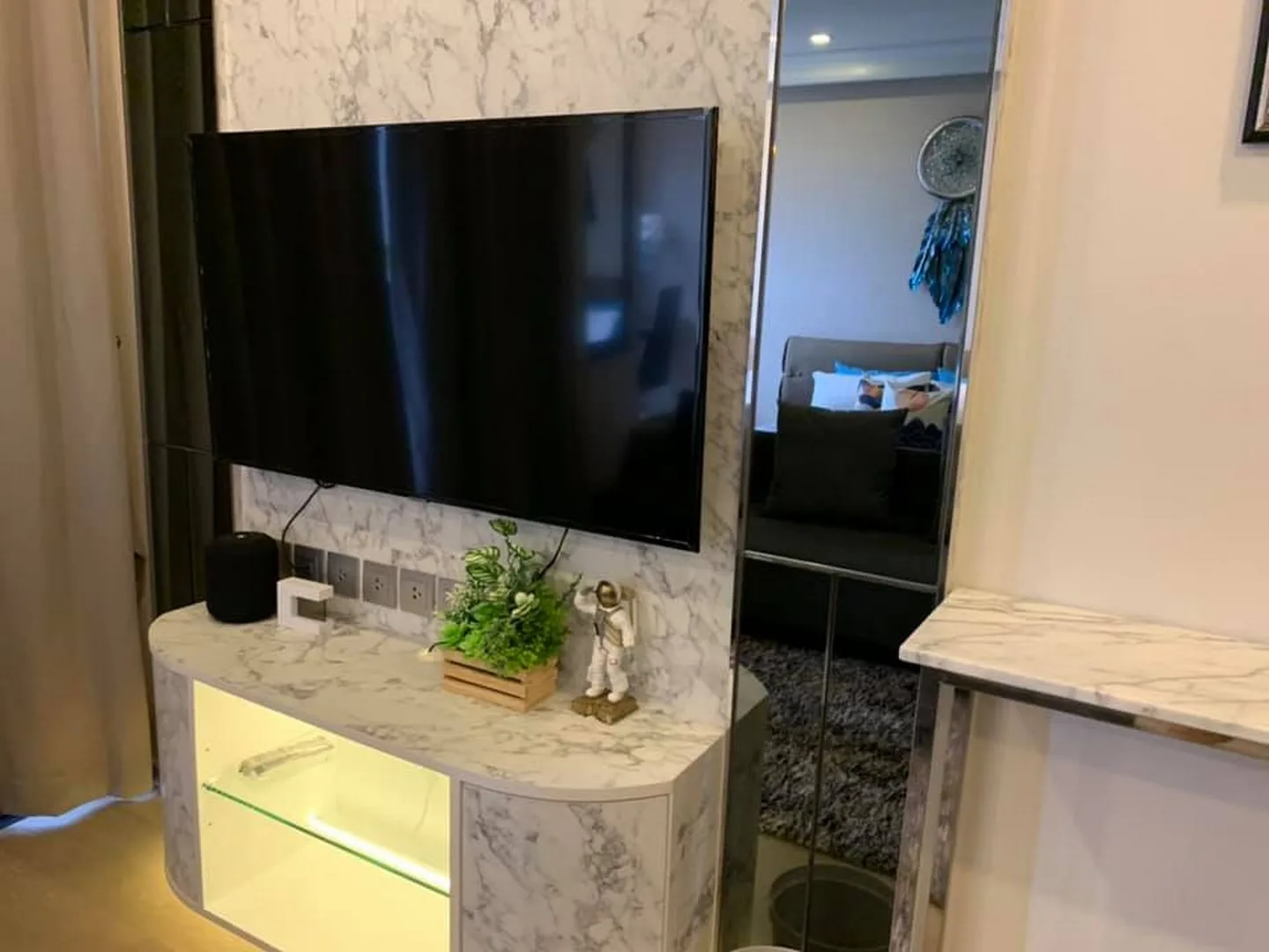 Property photos for Ashton Asoke