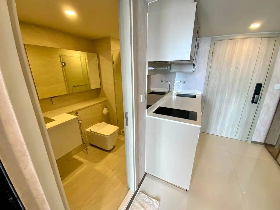 Property photos for Park Origin Ratchathewi