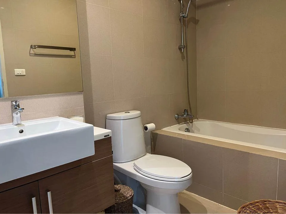 Property photos for Noble Refine