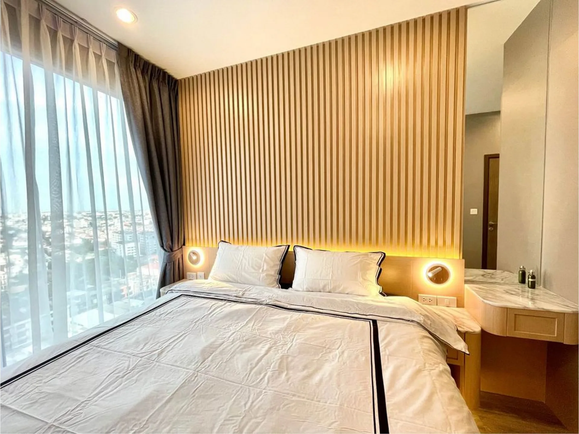 Property photos for IDEO Mobi Sukhumvit 66