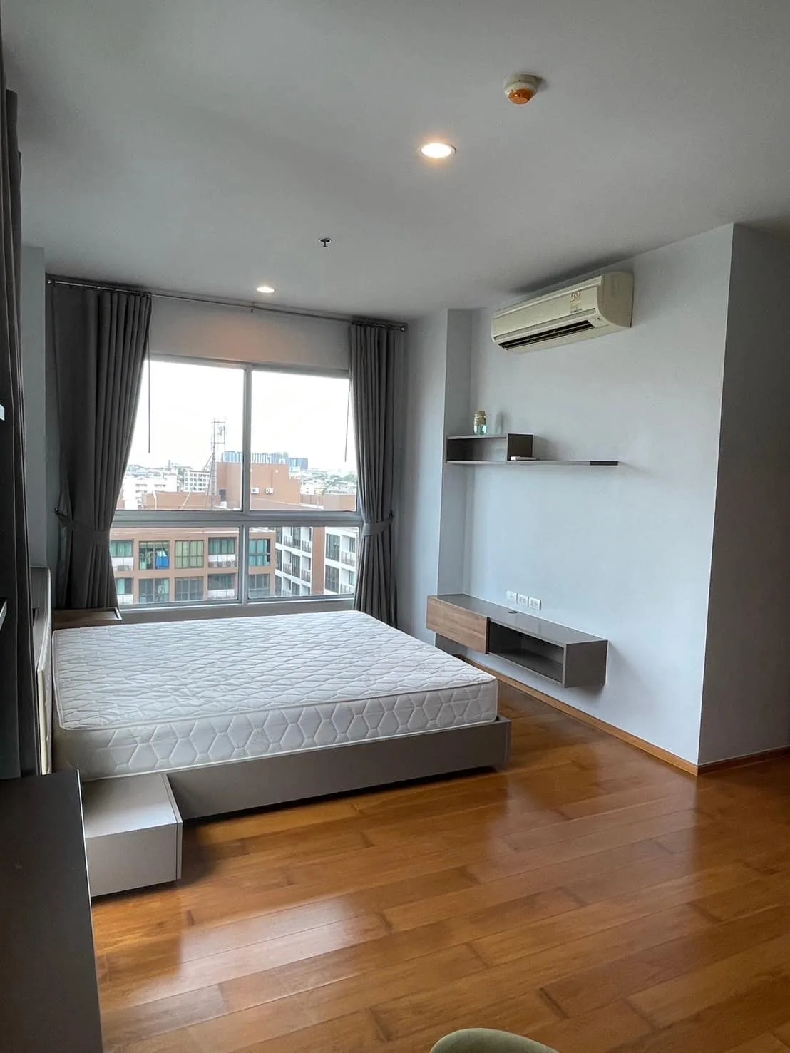 Property photos for Hive Taksin