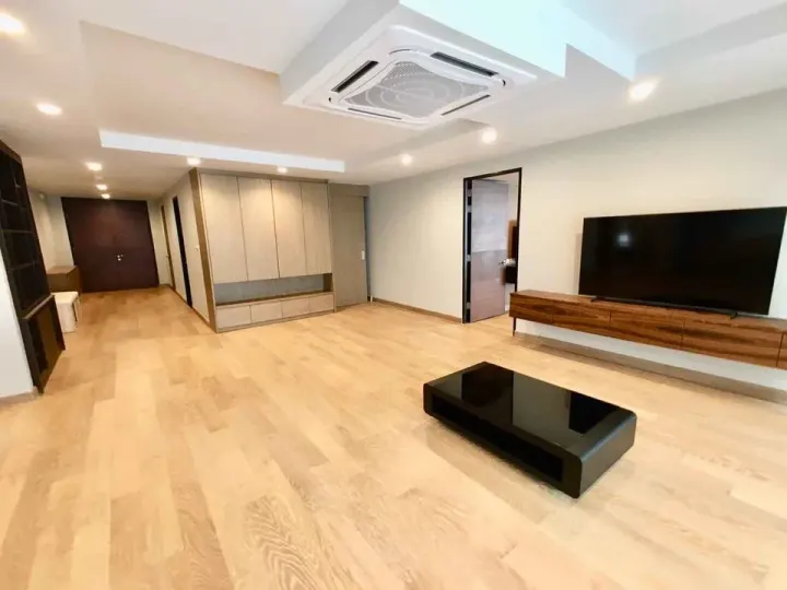 Property photos for Avenue 61