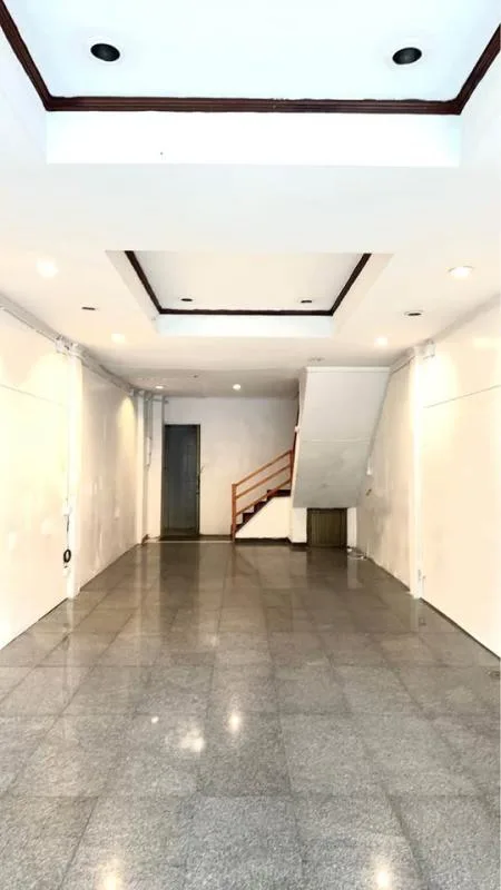 Property photos for Commercial Thonglor 29