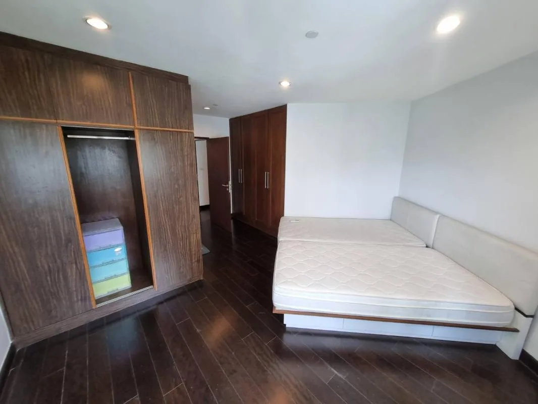 Property photos for Sathorn Gardens