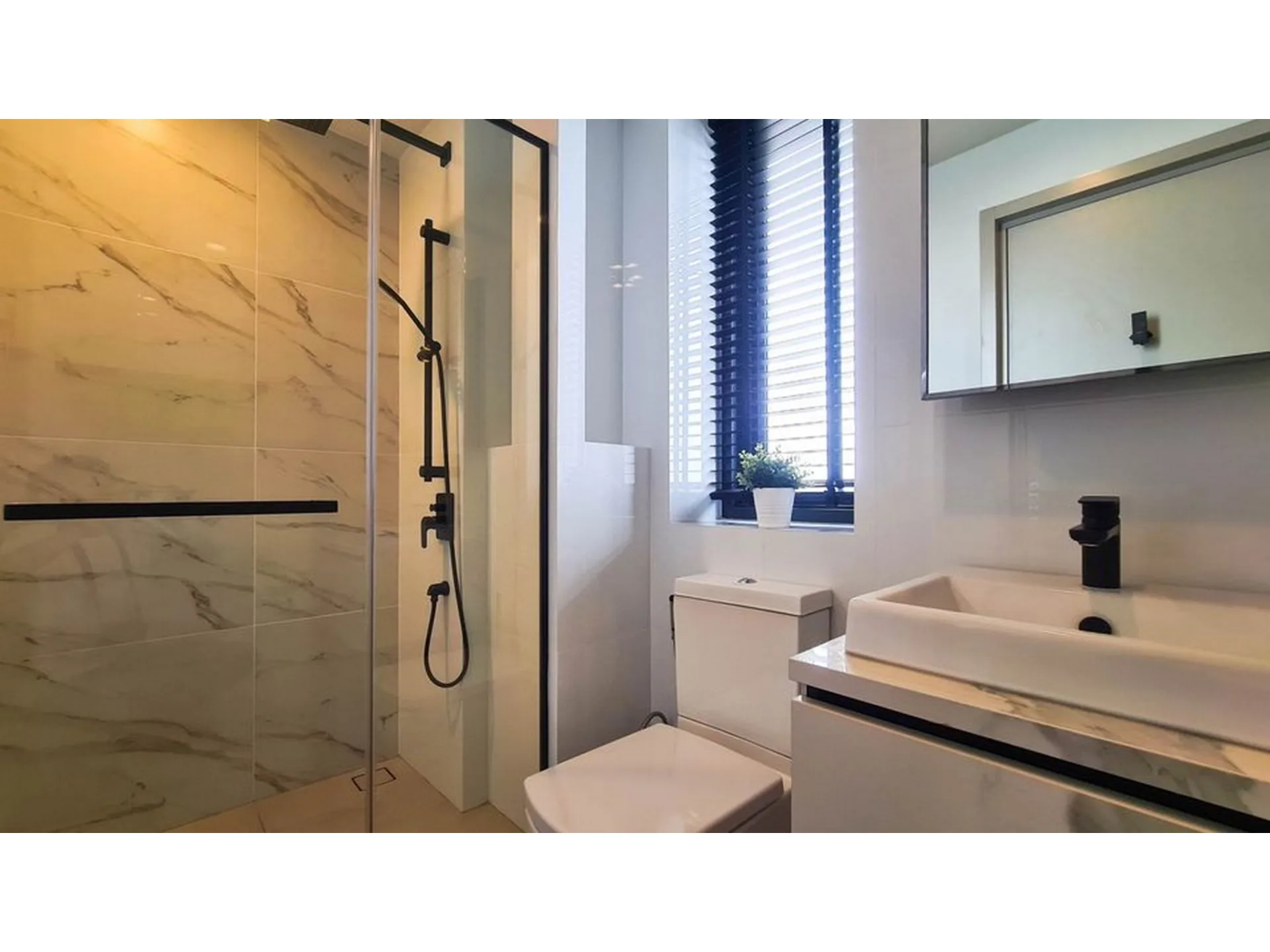 Property photos for The Line sukhumvit 101